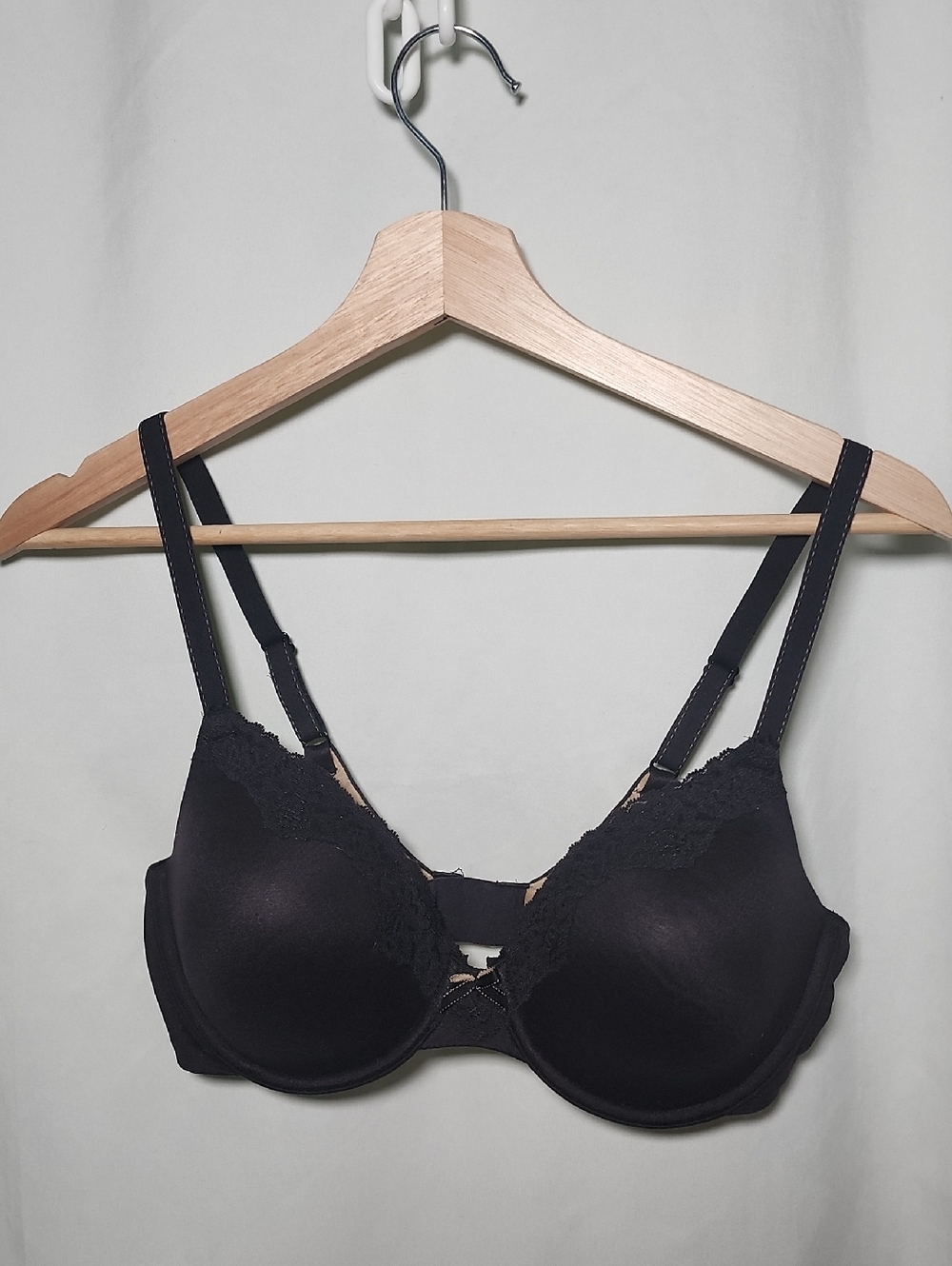 Maidenform Black Lace Accent Underwire Bra